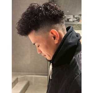 フェードカット アップバング ビジネスヘア メンズパーマ - Men's Salon bloc【メンズサロンブロック】掲載中