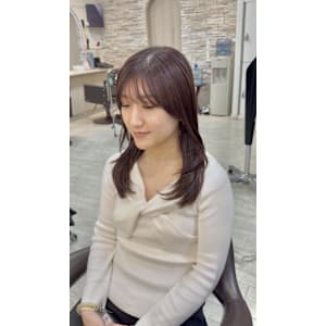 20代30代カシスブラウンレイヤースタイル艶カラー - CREA【クレア】掲載中