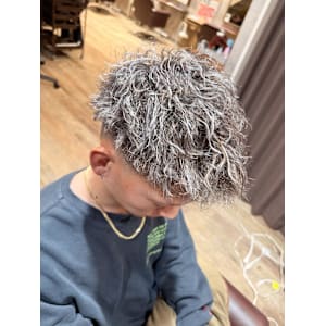 ホワイトメッシュツイストパーマ【ARCH片山】 - ARCH【アーチ】掲載中