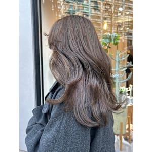 sou［ayaka］ブリーチなしくすみベージュカラー - sou【ソウ】掲載中