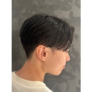 センターパート - ヒロ銀座バーバーショップ大阪本店【ヒロギンザ バーバーショップオオサカホンテン】掲載中