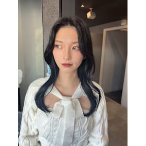 艶カラーで魅せるワンホンヘア