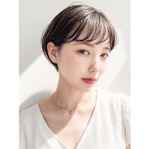 オン眉透けバング小顔丸みマッシュショートp1　脱白髪染め - COVER HAIR bliss 【カバー ヘア ブリス】川口/ららテラス川口東口駅前店【カバー ヘア ブリス カワグチララテラスカワグチヒガシグチエキマエテン】掲載中