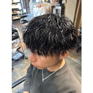 縦落ちツイストパーマ - Lee 東三国【リーヒガシミクニ】掲載中