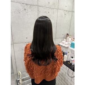 赤み消したオリーブグレイ - newi 池袋【ネウィ イケブクロ】掲載中