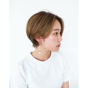 ゴールドベージュ　ハイトーンショート - BLOCK hairmake【ブロックヘアメイク】掲載中