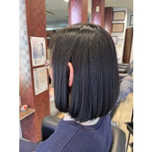 ミディアムボブスタイル - エル美容室【エルビヨウシツ】掲載中