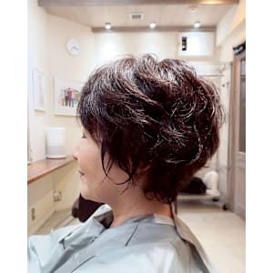 【大人のショートヘア】美しさを引き立てるボリューム赤羽美容室 - R 志茂店【アール シモテン】掲載中
