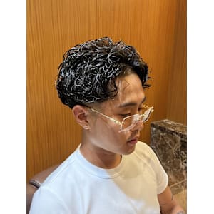 テーパーフェード　外国人風パーマ　ウェーブパーマ日本橋室町 - ヘアモードキクチ日本橋室町店【ヘアモードキクチニホンバシムロマチテン】掲載中