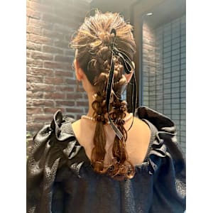 ツイン　編み下ろし - 半個室型美容室 Sourire 博多店【ハンコシツガタビヨウシツスーリールハカタテン】掲載中