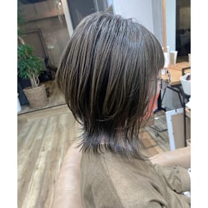 オリーブベージュ×レイヤーボブ - t o t .【トット】掲載中