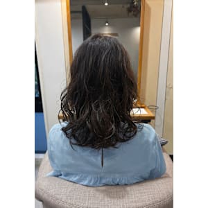 くせ毛風パーマ/ - fleur  by safari【フルール バイ サファリ】掲載中