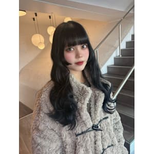 ブルーブラック - ao. 渋谷/表参道 ダブルカラー・ハイトーン・髪質改善【アオ】【アオ シブヤ オモテサンドウ ダブルカラー ハイトーン カミシツカイゼン】掲載中