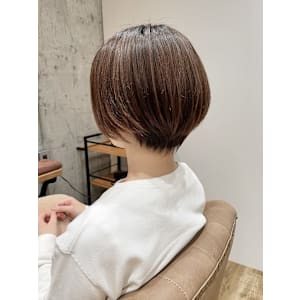 髪の量が多い方でも手ぐしでまとまるショートボブ☆ - t o t . f a m .【トット ファム】掲載中