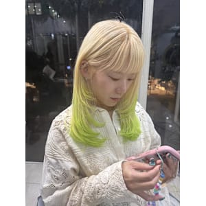 【レイヤー×蛍光グリーン】 - Of HAIR Jiyugaoka【オブヘアジユウガオカ】掲載中