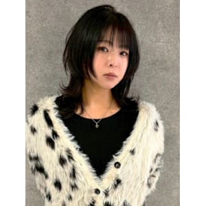 ウルフカット 顔周りレイヤー 黒髪 ミディアム 20代 艶髪 - CAPA  central 天神・大名店【キャパ セントラル テンジン ダイミョウテン】掲載中