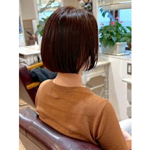 ショートボブ レッドブラウン 白髪ぼかしカラー 髪質改善 - hair salon Rich 横須賀中央店【ヘアーサロンリッチ ヨコスカチュウオウテン】掲載中