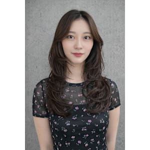 髪質改善　透明感　レイヤー　TOMOKI - Dxxxx III【ディーエックス スリー】掲載中