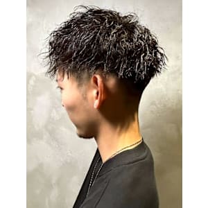 ツイストスパイラルパーマ ツーブロック 刈り上げショート - 全室完全個室 THIS IS BARBER 4th【ディスイズバーバーフォース】掲載中