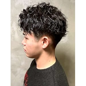 ツイスパ メンズパーマ 刈り上げショート 束感 ツーブロック - 全室完全個室 THIS IS BARBER 4th【ディスイズバーバーフォース】掲載中