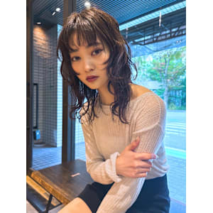 ウルフのウェーブスタイル - 半個室型美容室 Sourire 博多店【ハンコシツガタビヨウシツスーリールハカタテン】掲載中