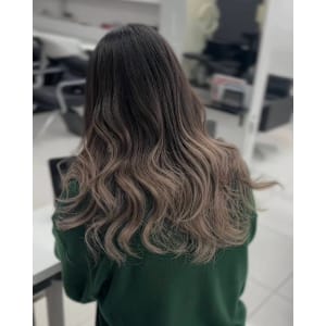 ミルクティーグレージュグラデーションカラー - Flora by siesta【フローラ バイ シエスタ】掲載中