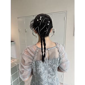個性派お呼ばれヘアセット/編み下ろし/カチモリ/ヘアアレンジ - newi 広島【ネウィヒロシマ】掲載中