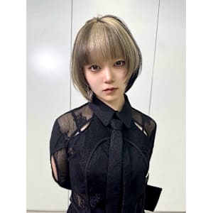 スラッシュカラー　デザインカラー　ケアブリーチカラー　ウルフ - Null 原宿店 デザインカラー/ダブルカラー【ヌルハラジュクテン デザインカラー ダブルカラー】掲載中