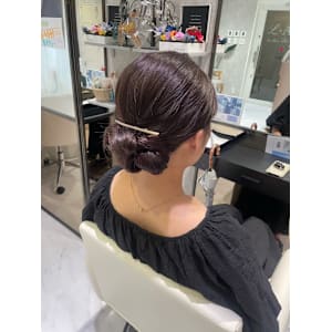 シニヨンヘア - LE MIEUX de precious【ルミュ ドゥ プレシャス】掲載中