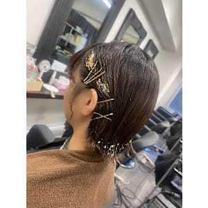 金箔へアアレンジ - LE MIEUX de precious【ルミュ ドゥ プレシャス】掲載中