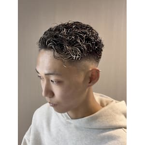 海志/極道パーマ/スキンフェード/メッシュ/大宮 - Vii men【ビーメン】掲載中