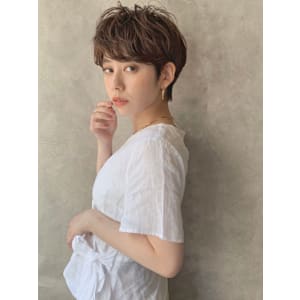 丸顔面長40代50代×絶壁解消大人美人ショートパーマ 安　 - BUMP GINZA【バンプ ギンザ】掲載中