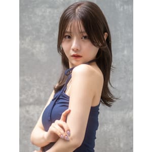 20代・30代_レイヤーセミロング