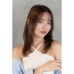 20代・30代_抜け感レイヤーの大人鎖骨ミディ