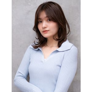 20代・30代_くびれシルエットのレイヤーミディ