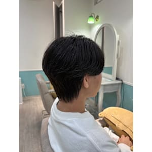 “毛流れ”センターパート