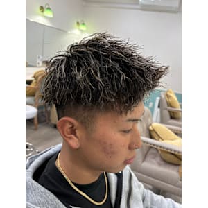 ”ツイストパーマ“アップバング