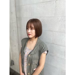 ナチュラルミニボブ（ラインバング）