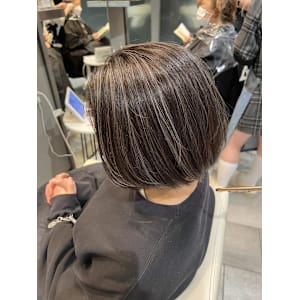 【脱白髪染め】白髪ぼかしハイライト叶える大人女子透明感カラー - STELLA by KENJE【ステラバイケンジ】掲載中