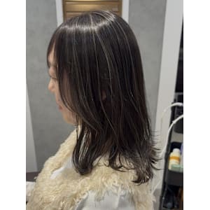 白髪をデザインの一部に、白髪ぼかしハイライト - en.【エン】掲載中