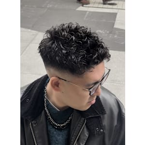 ピンパーマ　スキンフェード　スパイキー - ドルクス日本橋【ドルクス ニホンバシ】掲載中