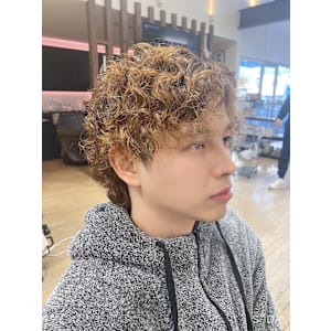 スパイラルパーマ - art land u-jin hair & esthetic【アートランドユージン ヘアー アンド エステティック】掲載中