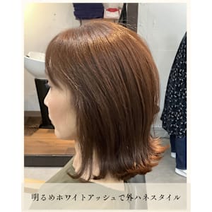 ≪お客様スタイル≫ 明るめホワイトアッシュで外ハネスタイル - chan.【チャンドット】掲載中