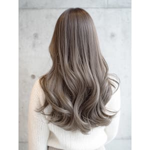 韓国風巻き髪　イルミナカラー艶カラー