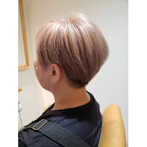 ホワイトミルクティ - 半個室型美容室 Sourire 伊都店【ハンコシツガタビヨウシツスーリールイトテン】掲載中