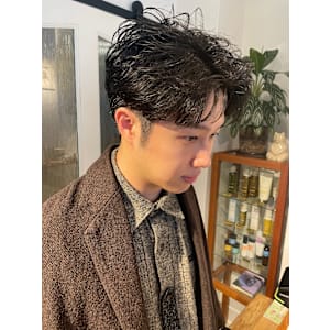 メンズカット/センターパート/ナチュラルパーマ - HaKU maison髪質改善/ハイライト/ショートボブ/パーマ【ハクメゾン】【ハクメゾン】掲載中