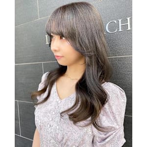 ミルクティーブラウン/ミディアムレイヤー/韓国巻き - Cyntia by artina 渋谷店【シンティアバイアルティナ　シブヤテン】掲載中