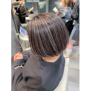 白髪ぼかし細めハイライト30代40代50代【藤沢　藤沢駅】 - STELLA by KENJE【ステラバイケンジ】掲載中