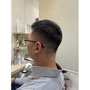 清潔感アップのフェードカット - Simple【シンプル】掲載中