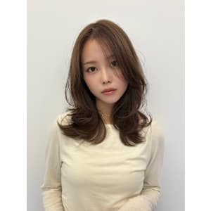 ミディアムレイヤーカット/インナーカラー/イヤリングカラー - RU10C ブリーチなしダブルカラー/白髪ぼかしハイライト/酸性ストレート【ルージュシー】掲載中